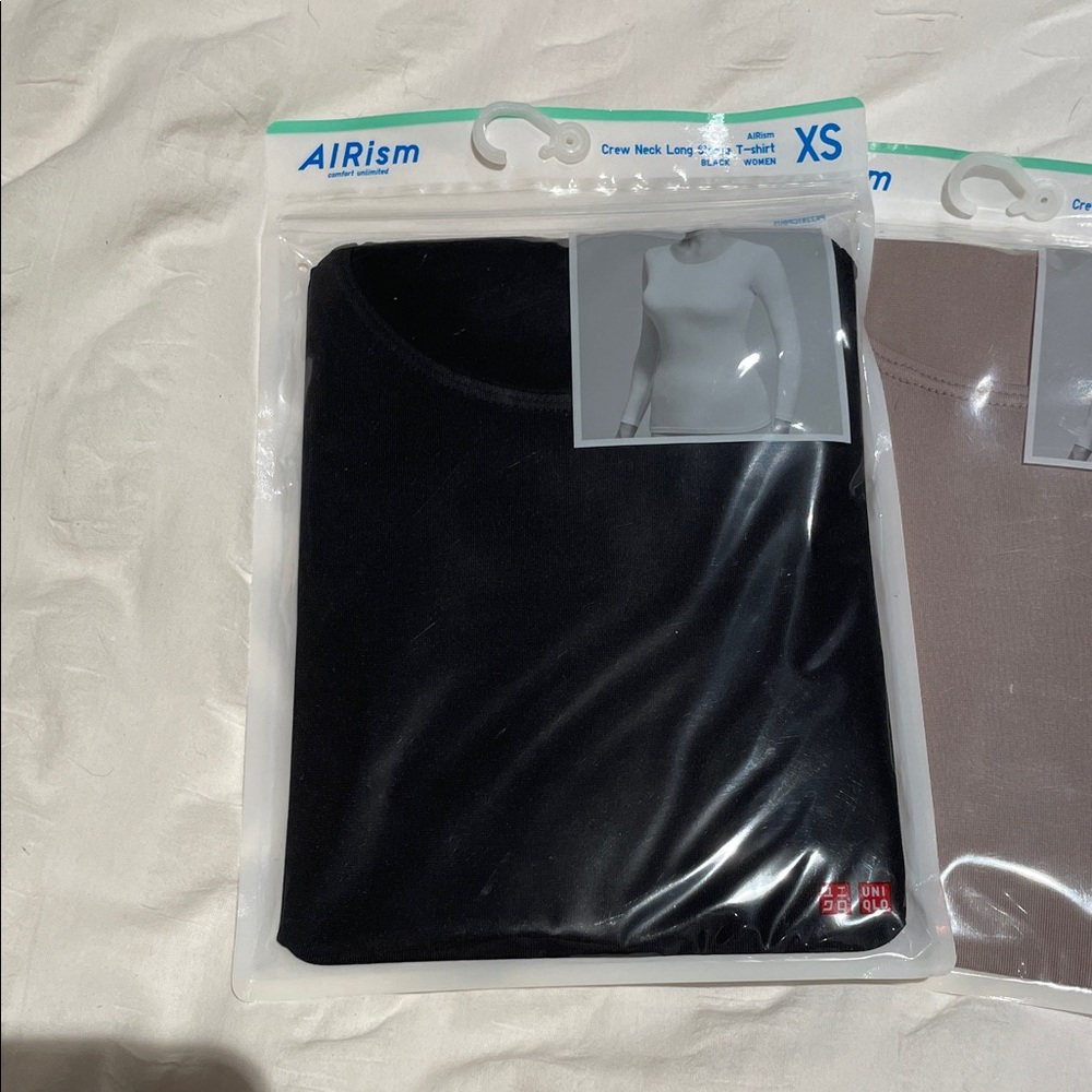 Uniqlo AIRism Crew Neck Long Sleeve Top - Black and Brown
